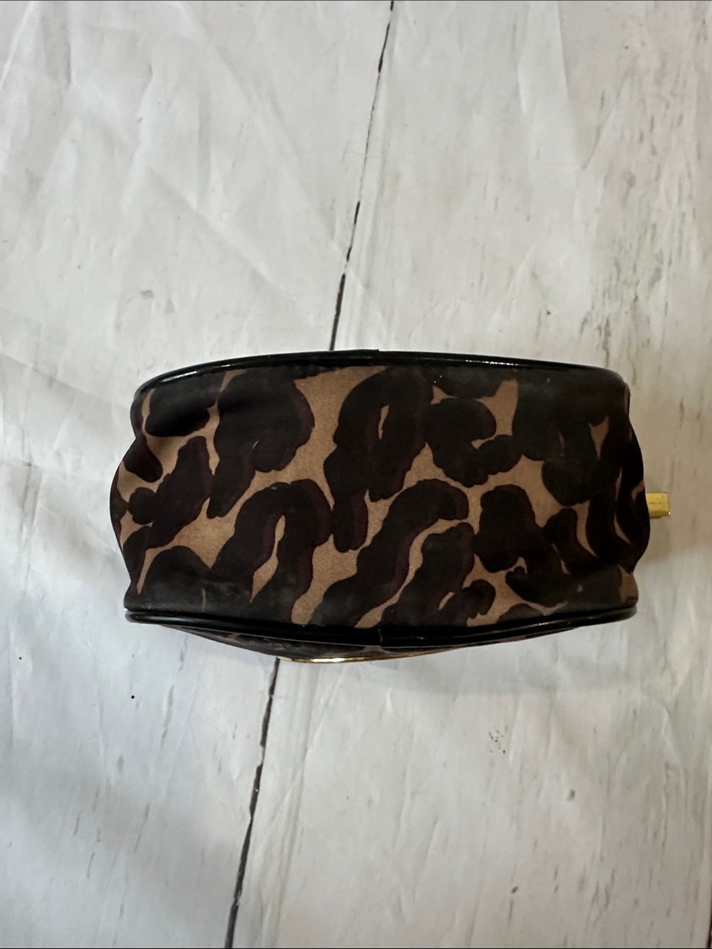 Tory Burch Leopard Print small cosmetic case with Gold Logo Accent - Picture 4 of 10